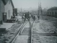 /album/galeria-de-fotos%3a-abun%c3%a31/operarios-da-estrada-de-ferro-enfrentando-os-pantanos-da-regi%c3%a3o-de-abun%c3%a3-patio-de-oficinas-da-estrada-de-ferro-em-porto-velho-1912-jpg/